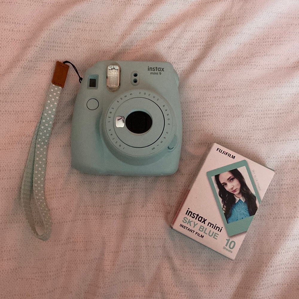 FujiFilm Instax Mini 9 Camera w/ Sky Blue Instant Film